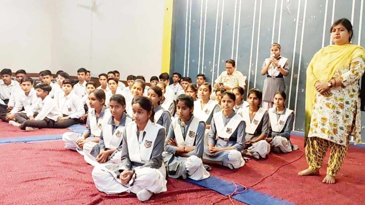 अंतर्राष्ट्रीय पृथ्वी दिवस पर छात्रों ने लिया पृथ्वी को बचाने का संकल्प 