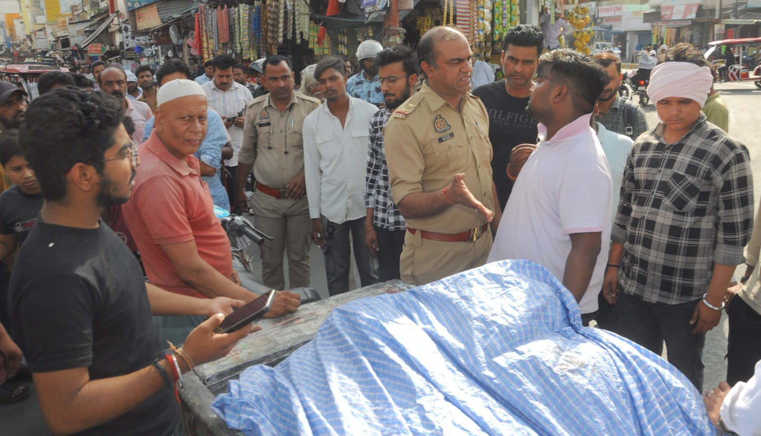 पुलिस ने गौवंश के कटे हुए अवशेष बरामद किए