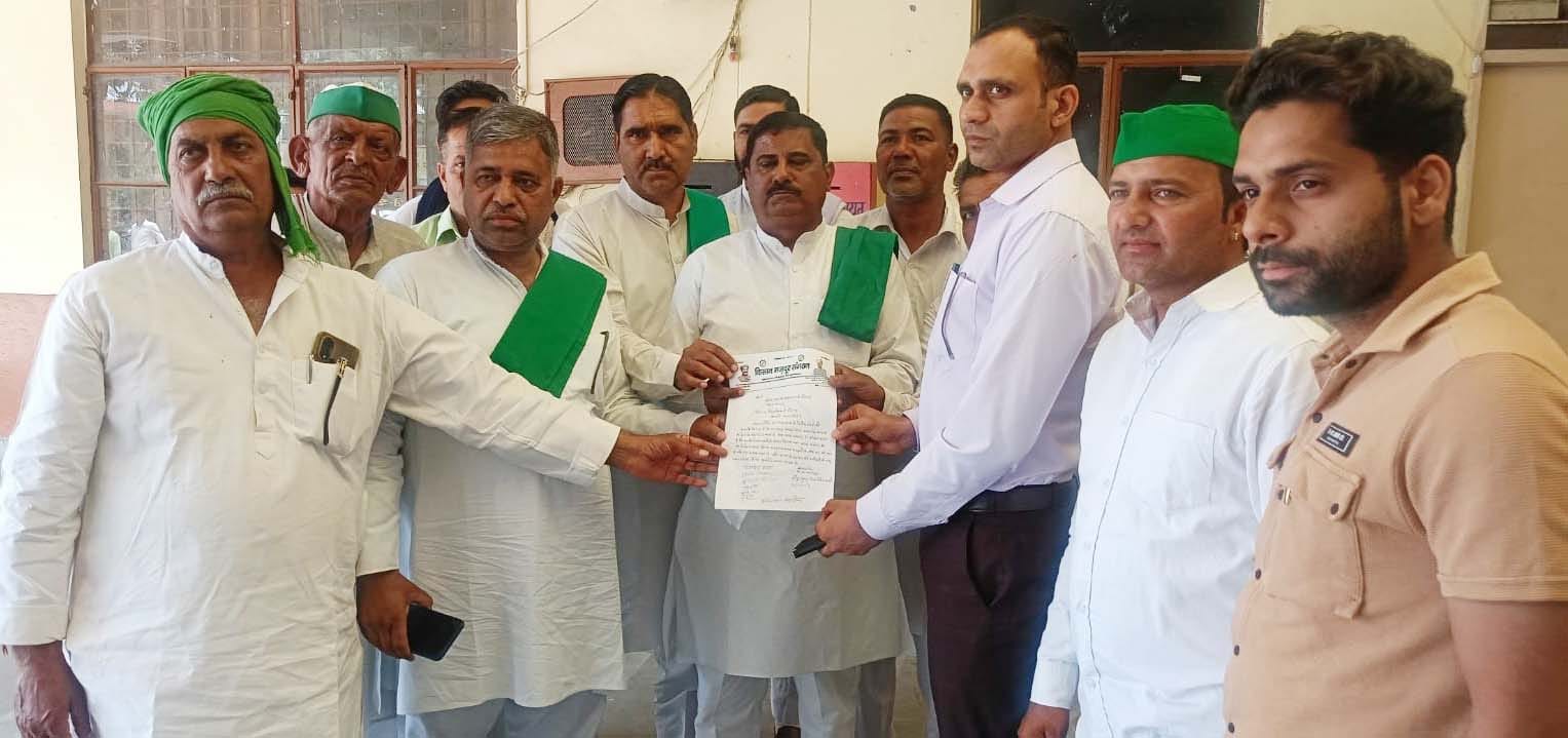प्रधानमंत्री के नाम ज्ञापन सौंपा, आतंकी हमले की निंदा