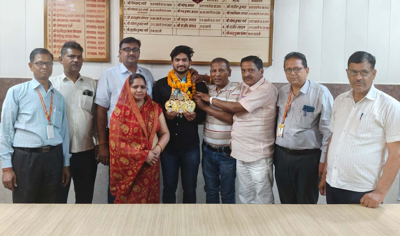 आयुष गर्ग ने अंतरराष्ट्रीय पावर लिफ्टिंग प्रतियोगिता में भारत का परचम लहराया