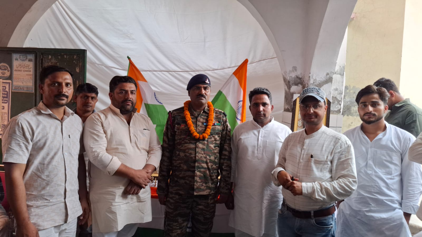 सेवानिवृत्त हुए सैनिक के सम्मान में समारोह आयोजित देशसेवा
